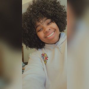 Meet your Posher, Zakiya